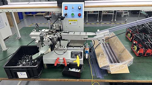 Transistor forming and cutting machine